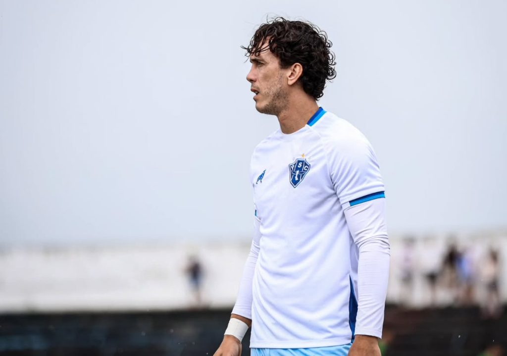 Nicolas no aquecimento para o jogo – Crédito: Matheus Vieira Nicolas no aquecimento para o jogo - Crédito: Matheus Vieira
