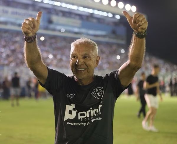 Técnico do alviceleste se prepara para o próximo confronto – Créditos: Jorge Luís Totti/Paysandu Técnico do alviceleste se prepara para o próximo confronto - Créditos: Jorge Luís Totti/Paysandu