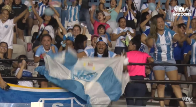 paysandu so mulheres na arquibancada