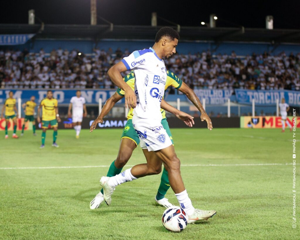 garcez-marcou-o-gol-que-incendiou-a-curuzu-mas-o-empate-permaneceu-no-placar-at-o-fim-ju9znjdfmz