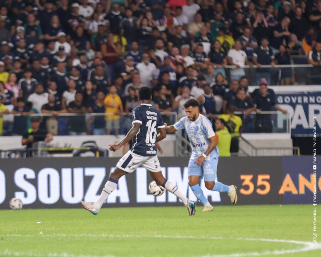 remo-e-paysandu-fizeram-um-jogo-inesquecvel-na-noite-desta-tera-feira-14-no-mangueiro-c8s1usrbis