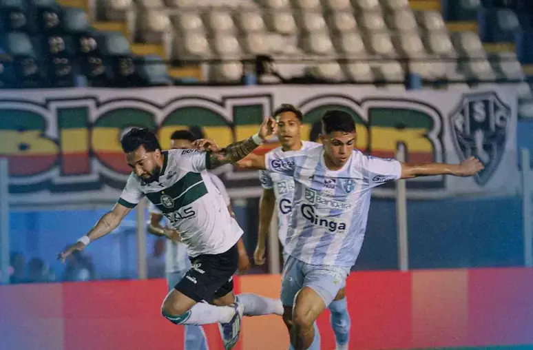 1751335758-paysandu-x-coritiba-2