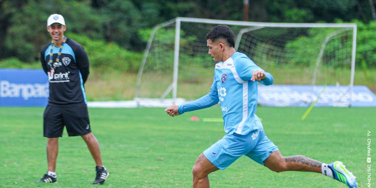 Em alerta no Paysandu, Pedro Henrique acumula cartões em ritmo elevado